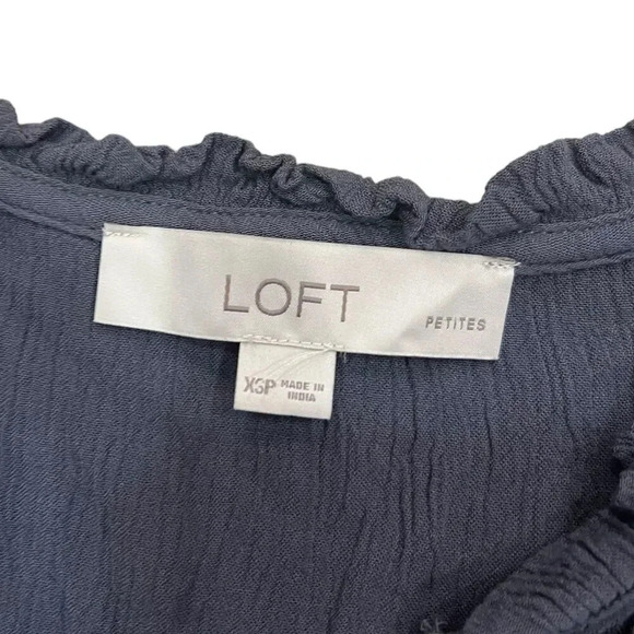 LOFT Gray Flutter Sleeve Rayon Blouse XSP - Picture 4 of 4
